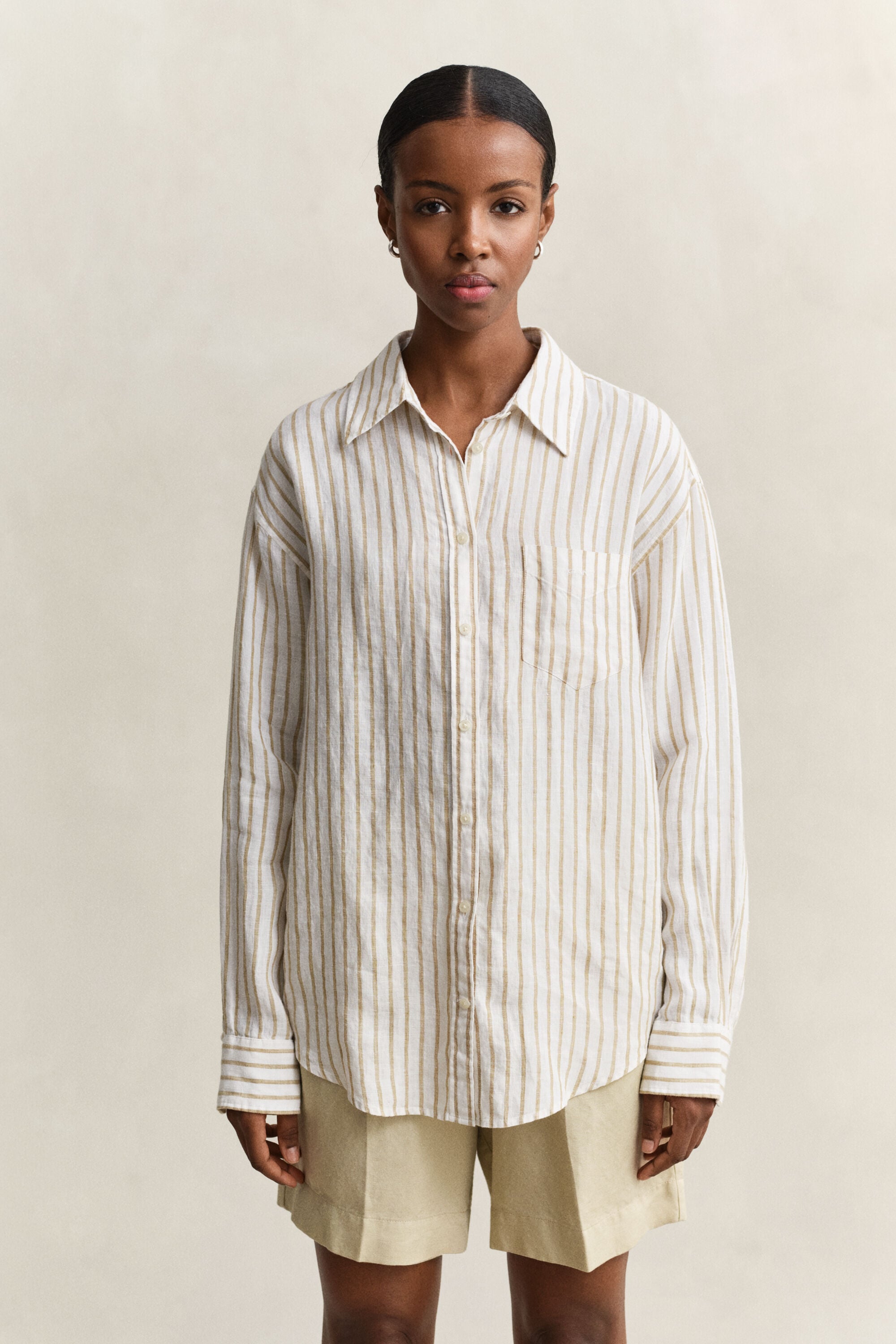 Camisa de linho às riscas relaxed fit