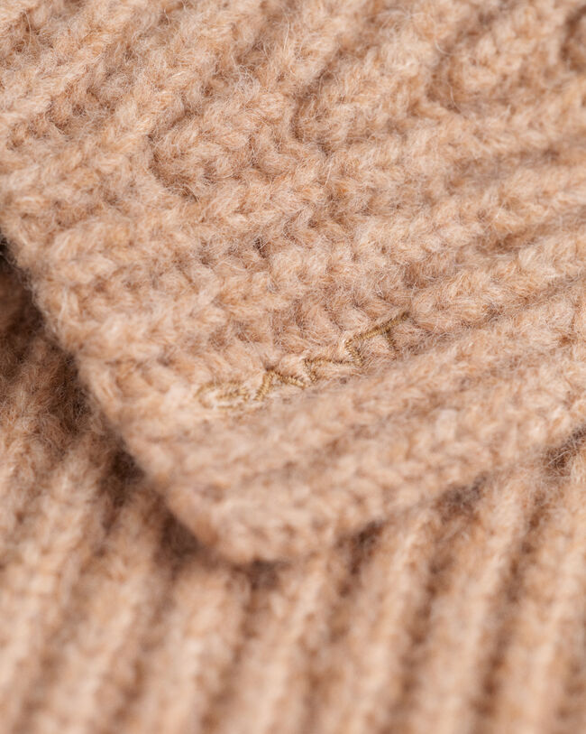 Peitilho em malha canelada