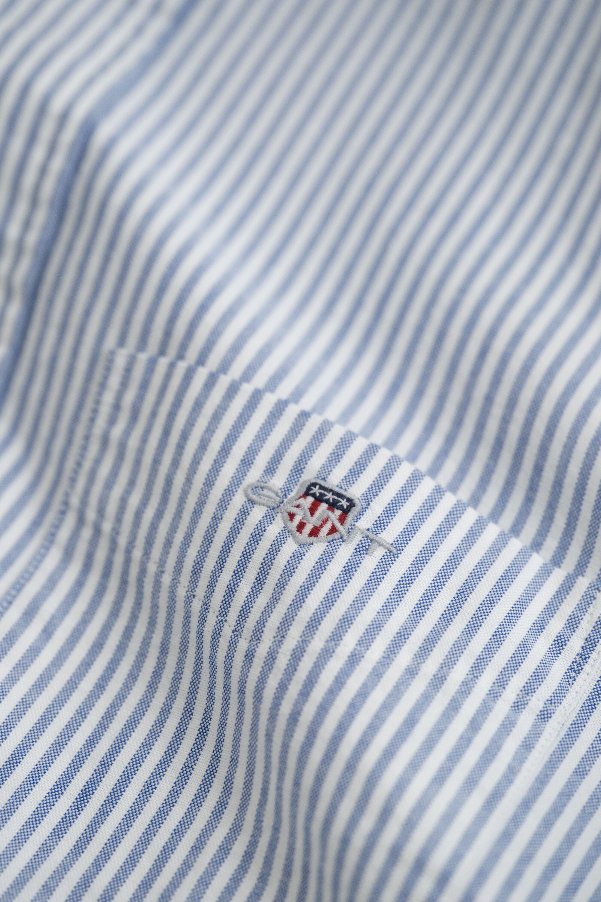 Camisa Oxford às riscas finas Classic