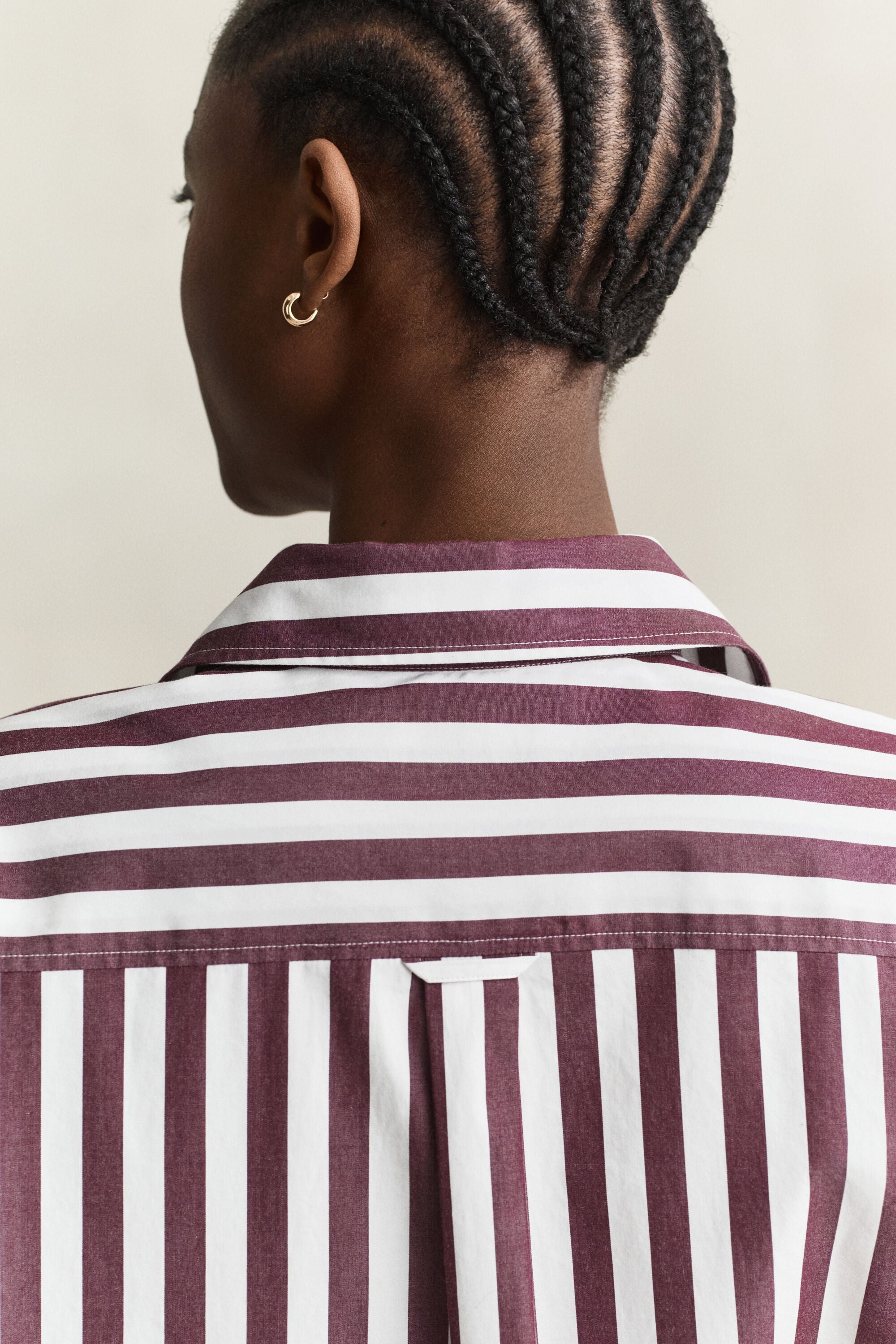 Camisa em popelina às riscas relaxed fit