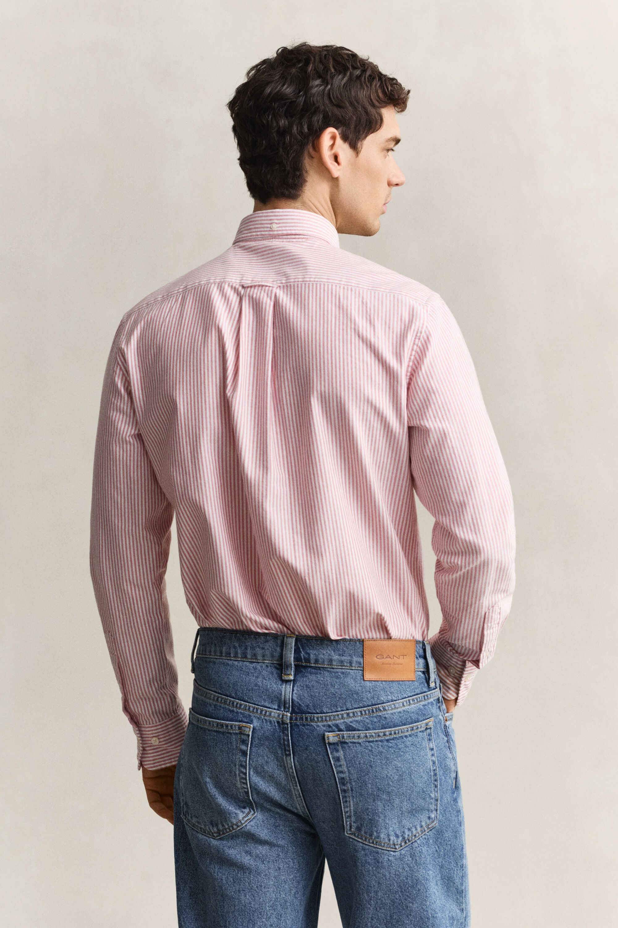 Camisa Oxford às riscas finas Classic