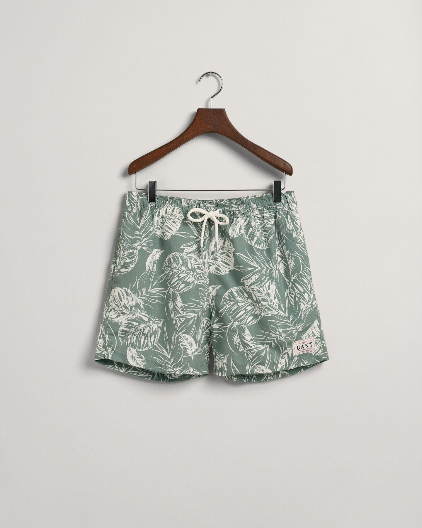 Cal&ccedil;&otilde;es de banho com estampado Tropical Leaves classic fit