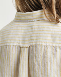 Camisa de linho às riscas regular fit