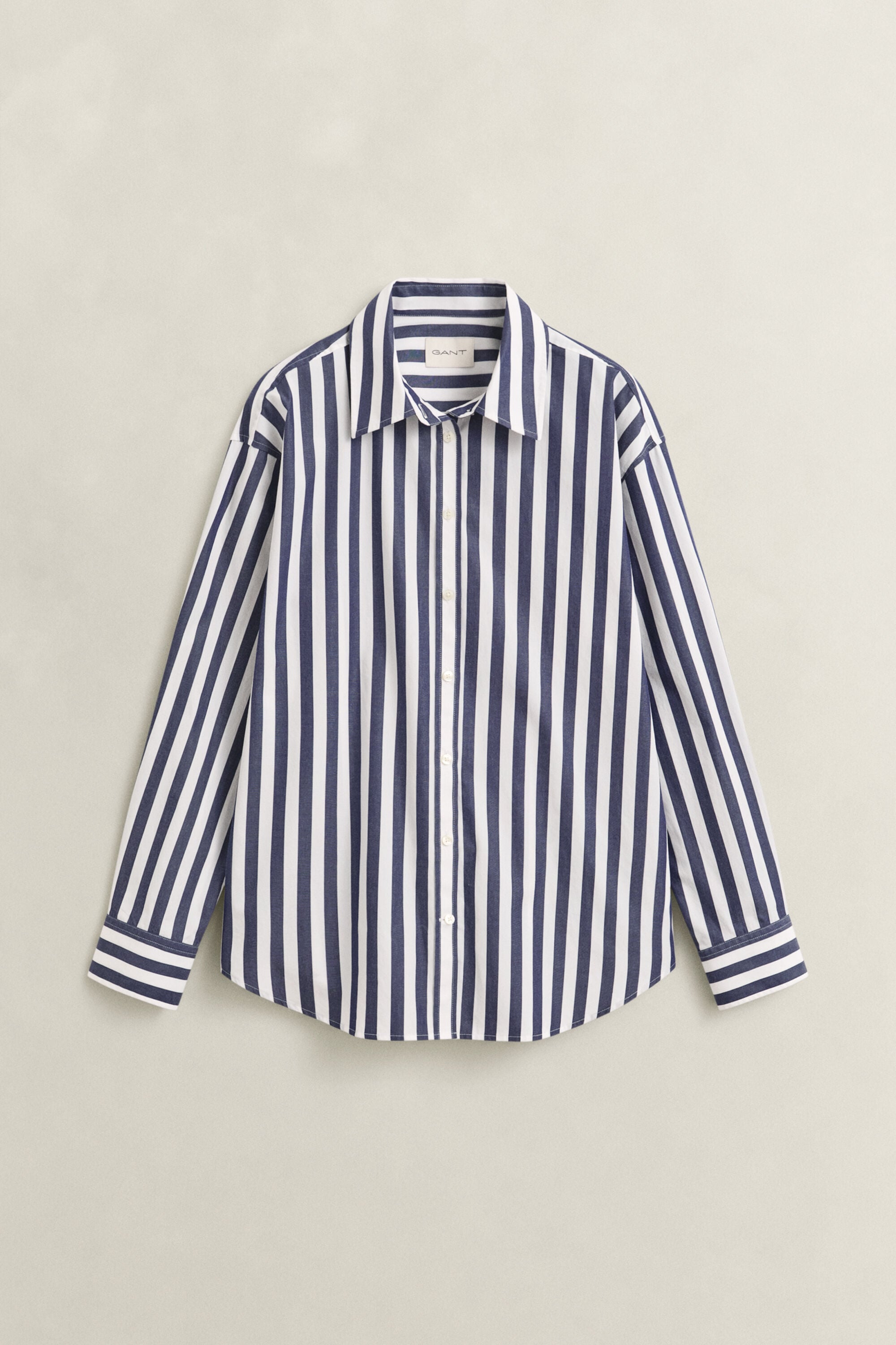 Camisa em popelina às riscas relaxed fit