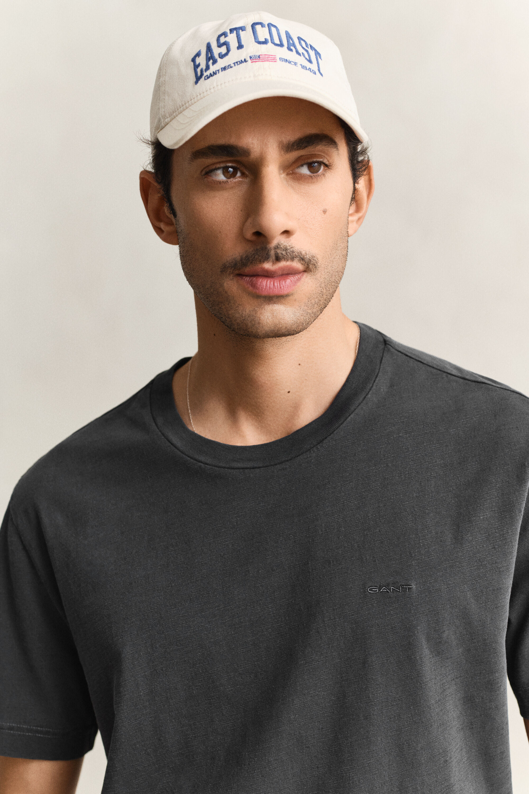 T-shirt com efeito desgastado