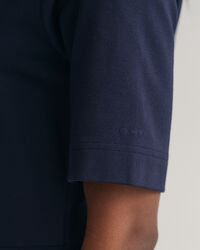 Vestido com decote redondo de manga curta evas&ecirc;