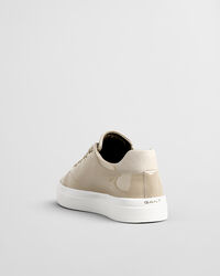 T&eacute;nis em pele envernizada Avona