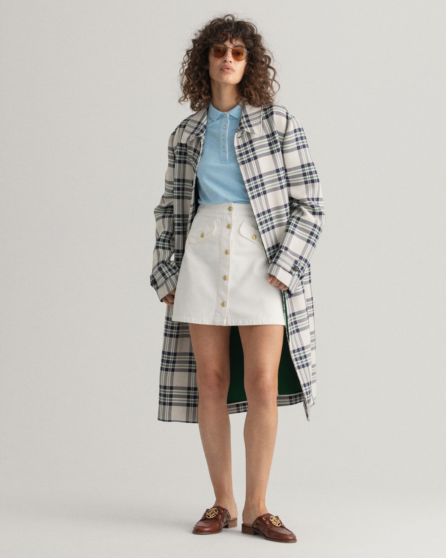 Polo piqu&eacute; com colarinho contrastante