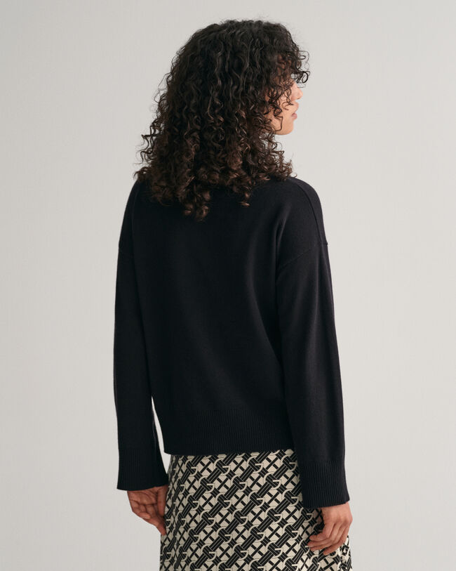 Camisola com gola estilo mao em l&atilde; extrafina