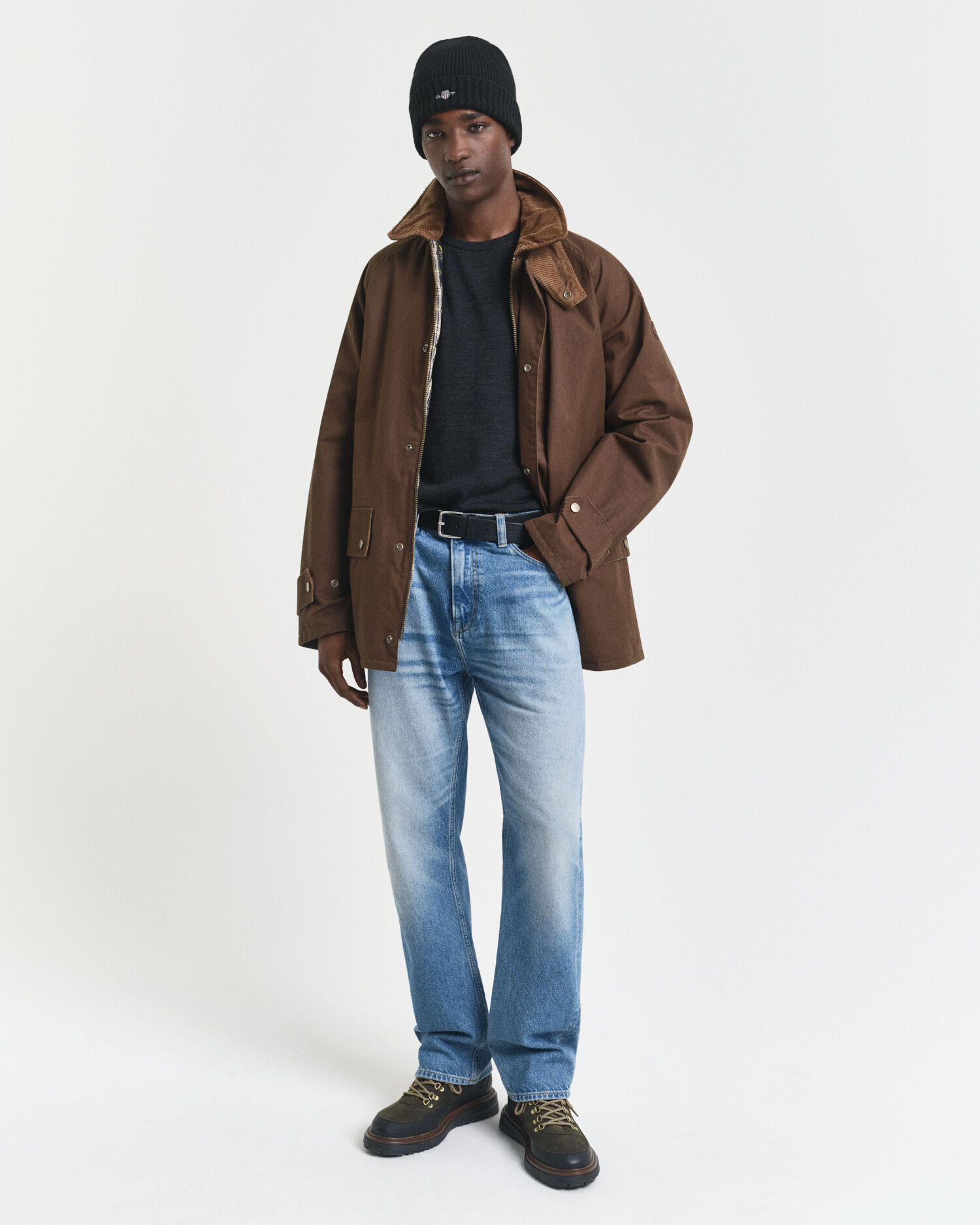 Camisola de malha com decote redondo em lã de merino extrafina