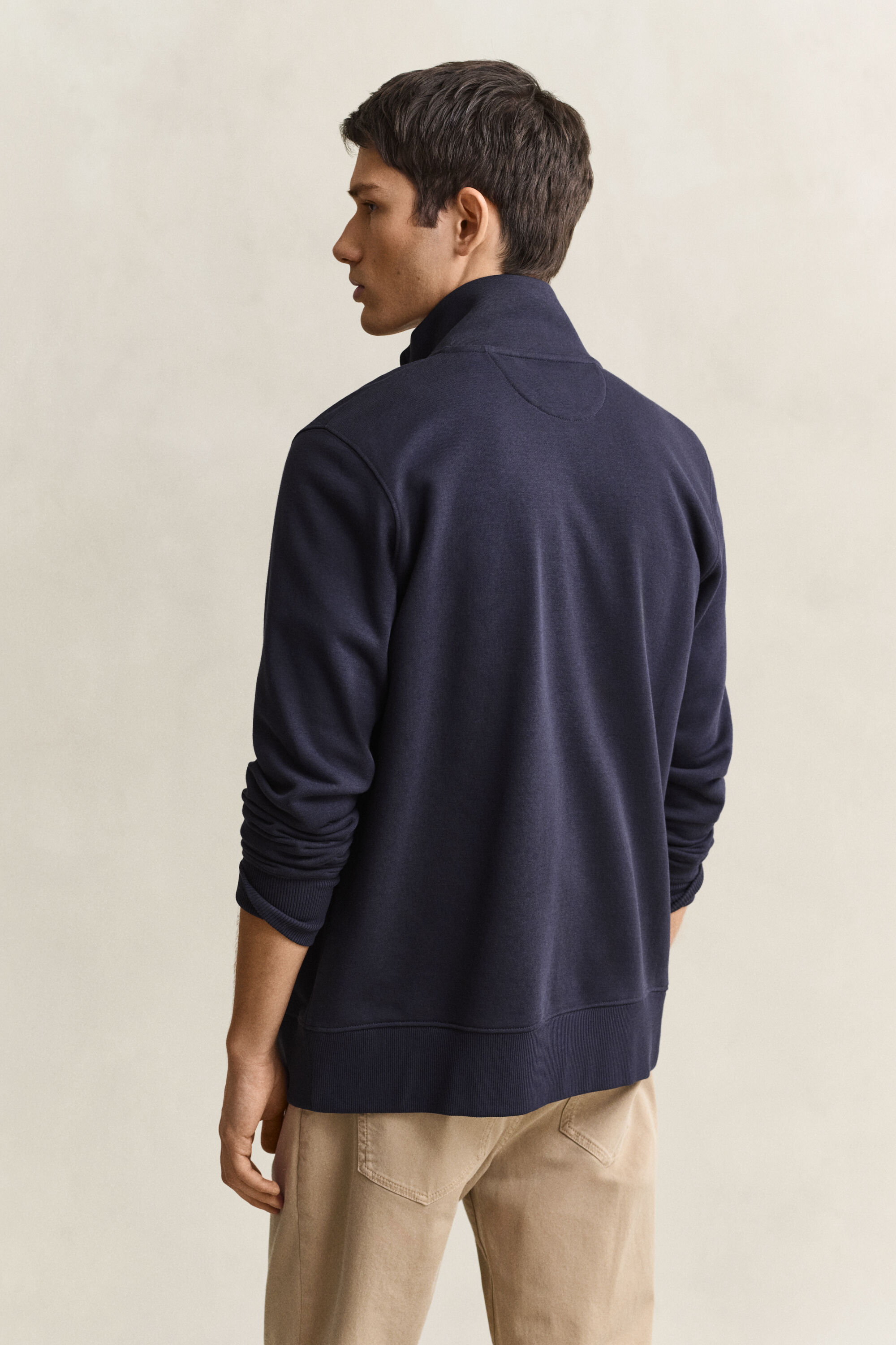 Sweatshirt com capuz e fecho de correr Shield