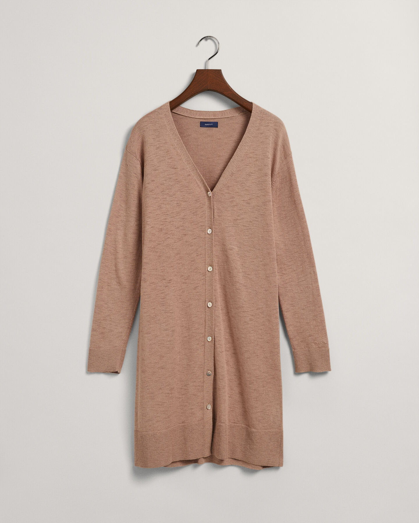 Casaco de malha comprido com decote em V em mistura de linho