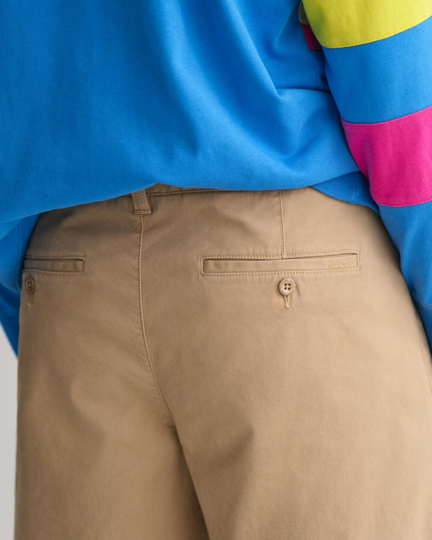 Calções com pregas relaxed fit