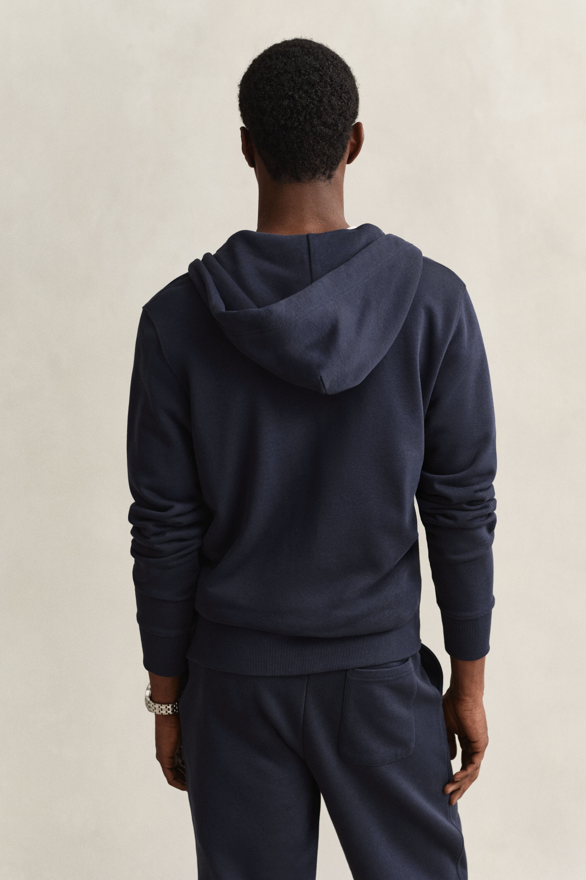 Sweatshirt com capuz e fecho Shield