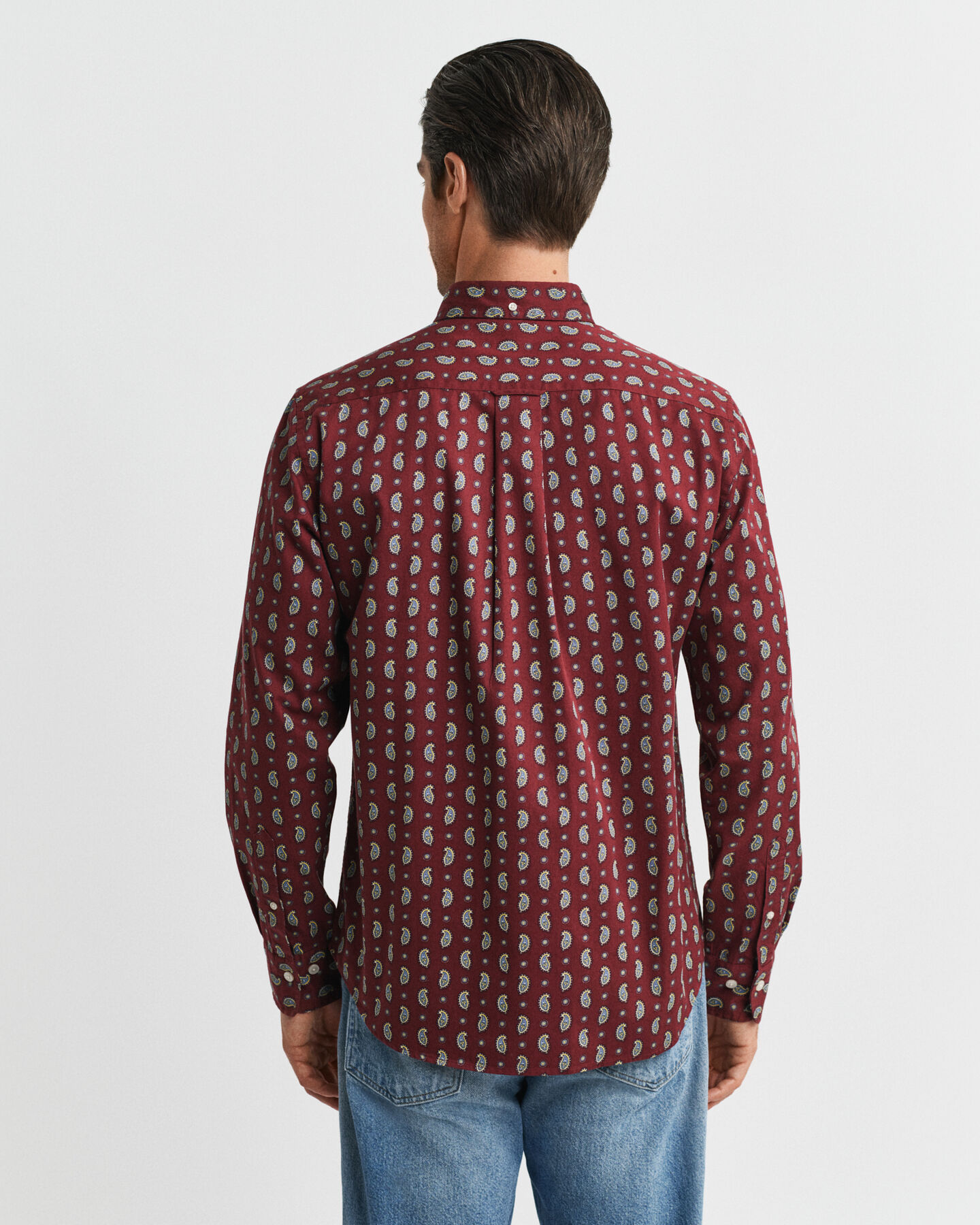 Camisa em sarja com padrão paisley estampado regular fit