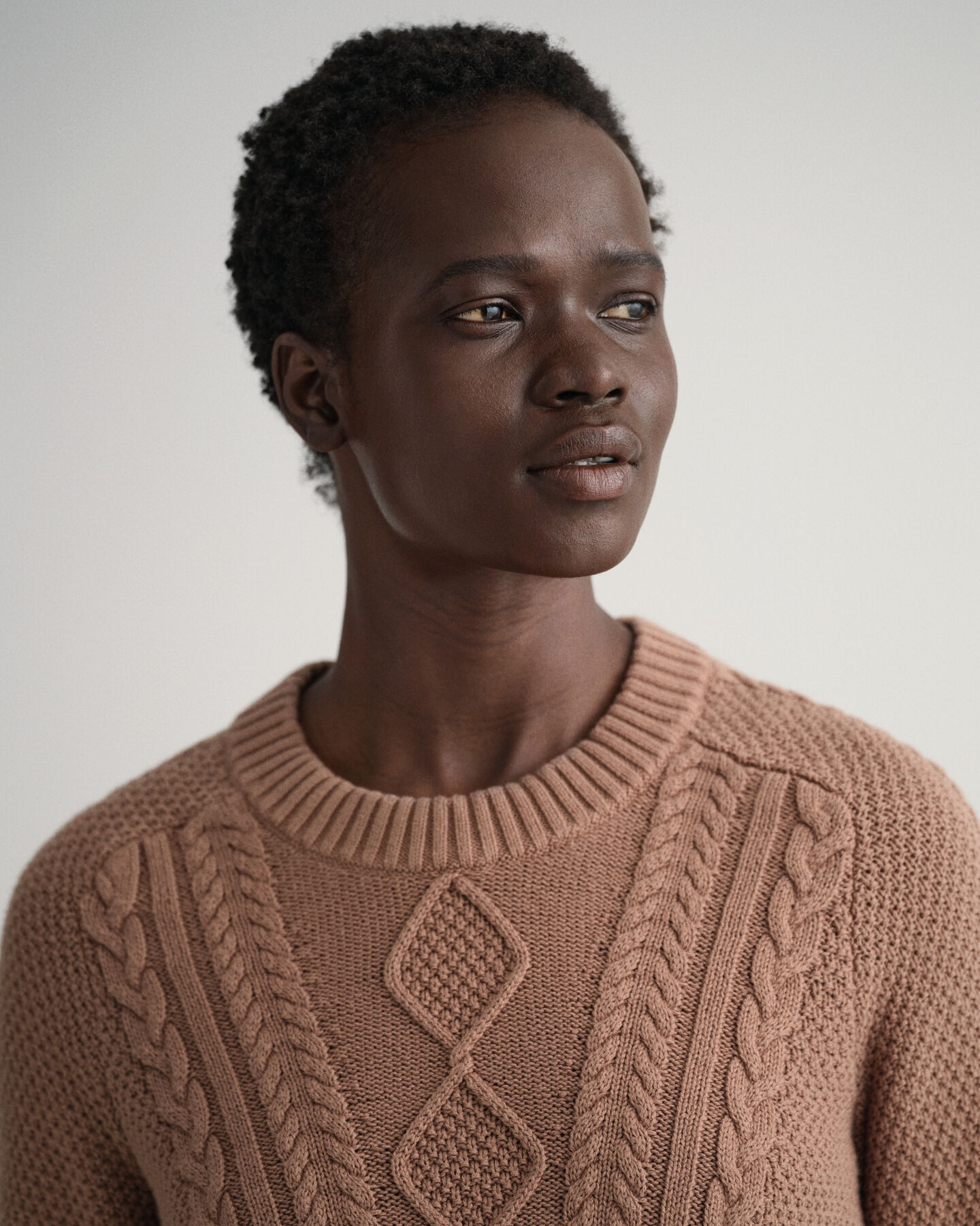 Pulover com decote redondo em malha entran&ccedil;ada