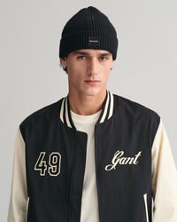 Gorro em malha de algodão canelada