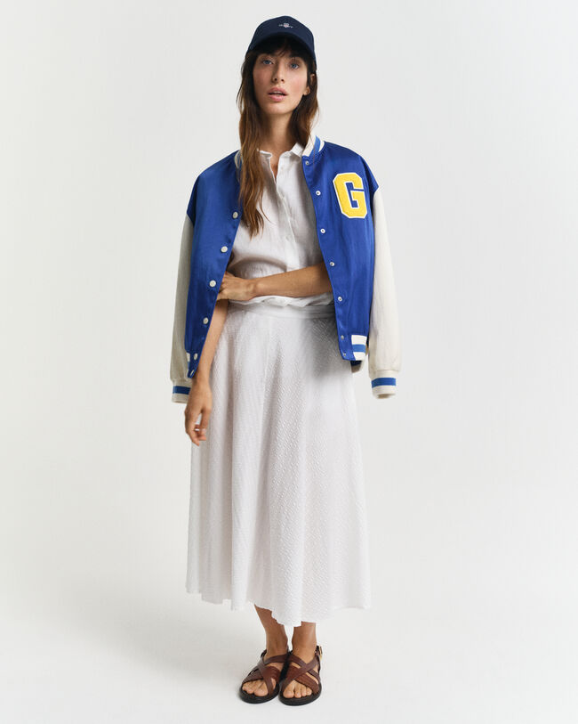 Saia Seersucker às riscas no mesmo tom