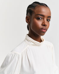 Blusa com gola alta sem dobra