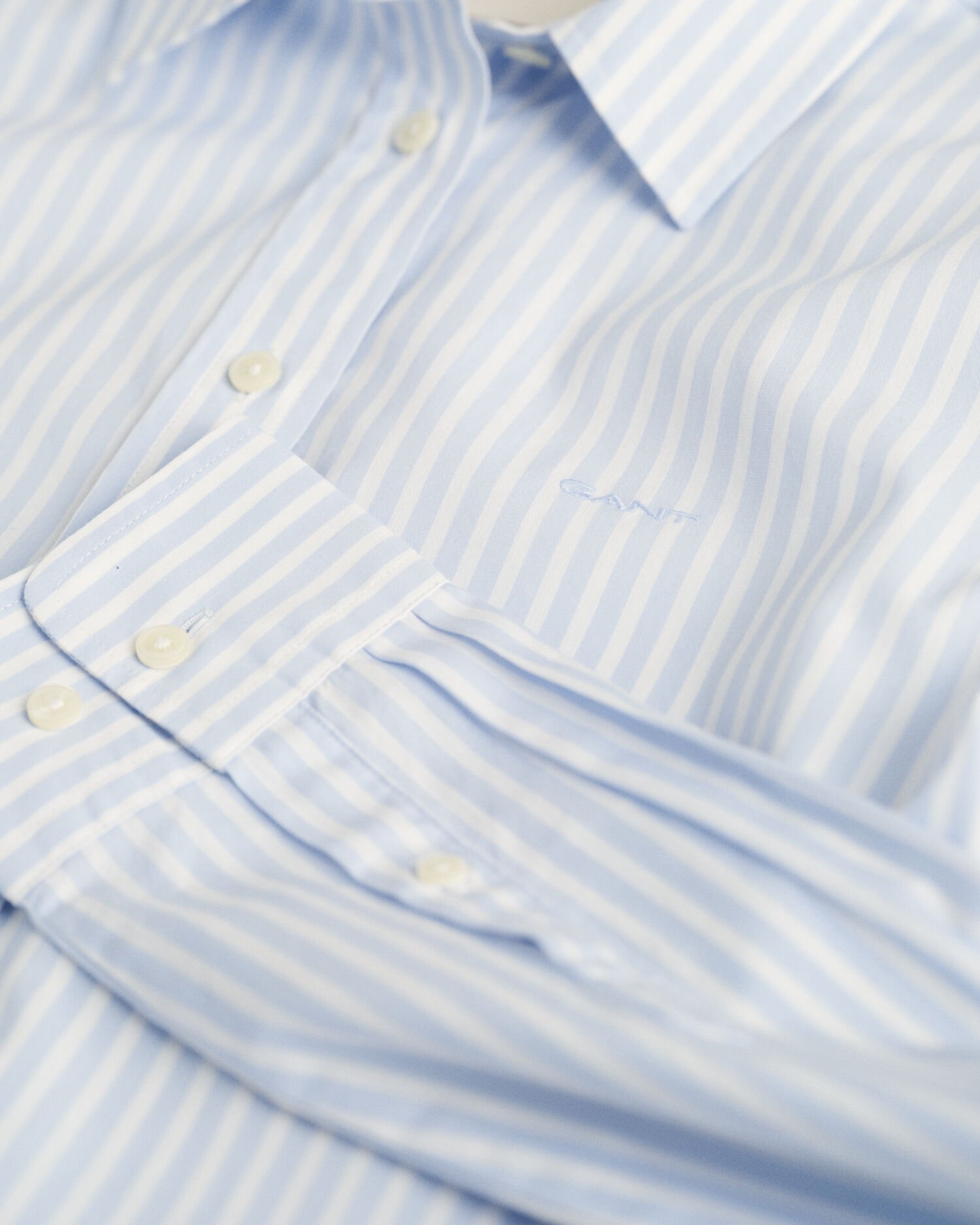 Camisa em popelina às riscas Classic regular fit