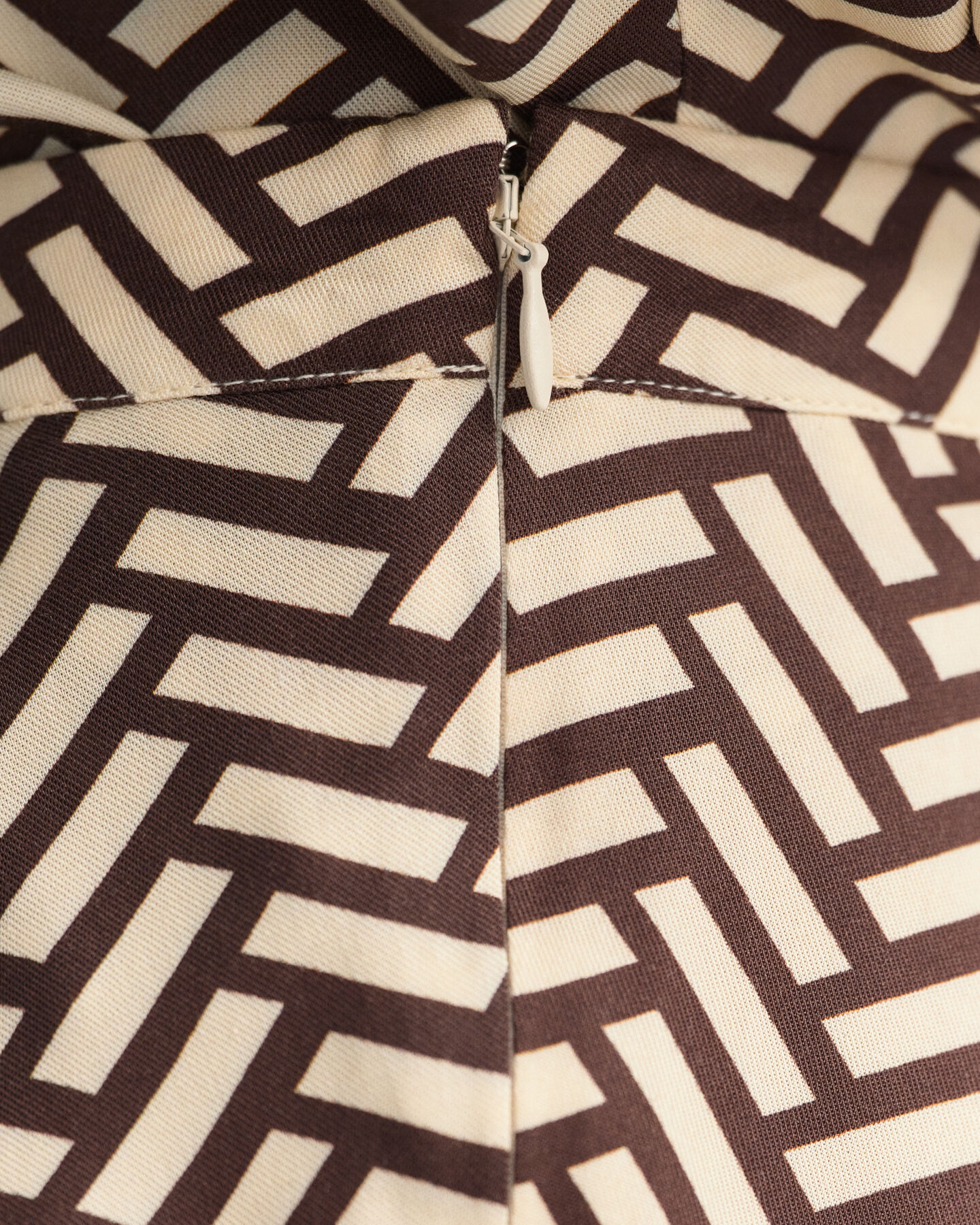 Saia evasê Geometric