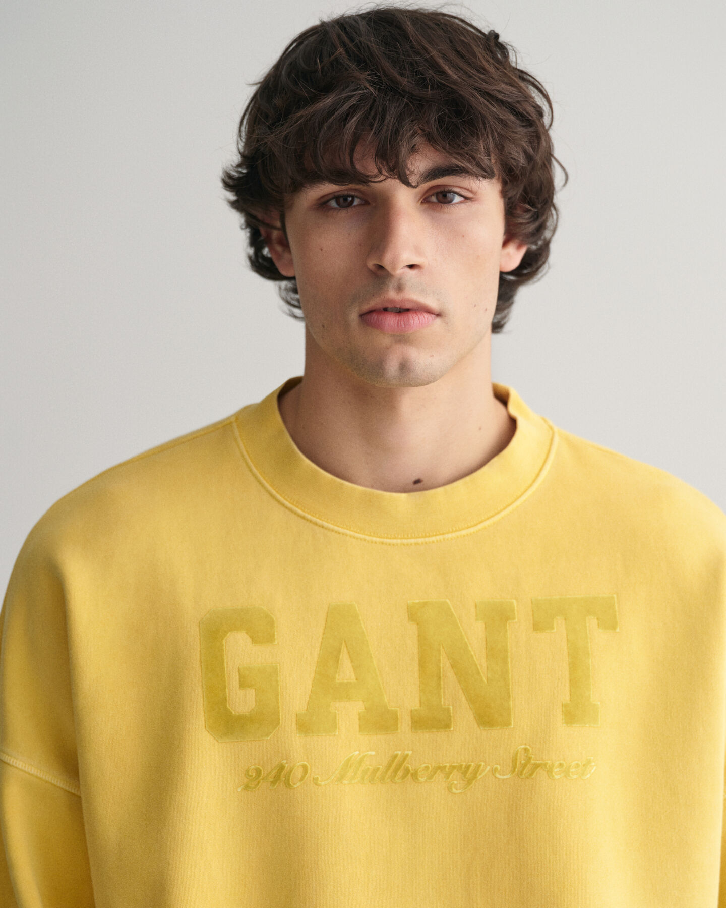 Sweatshirt com decote redondo e lavagem vintage