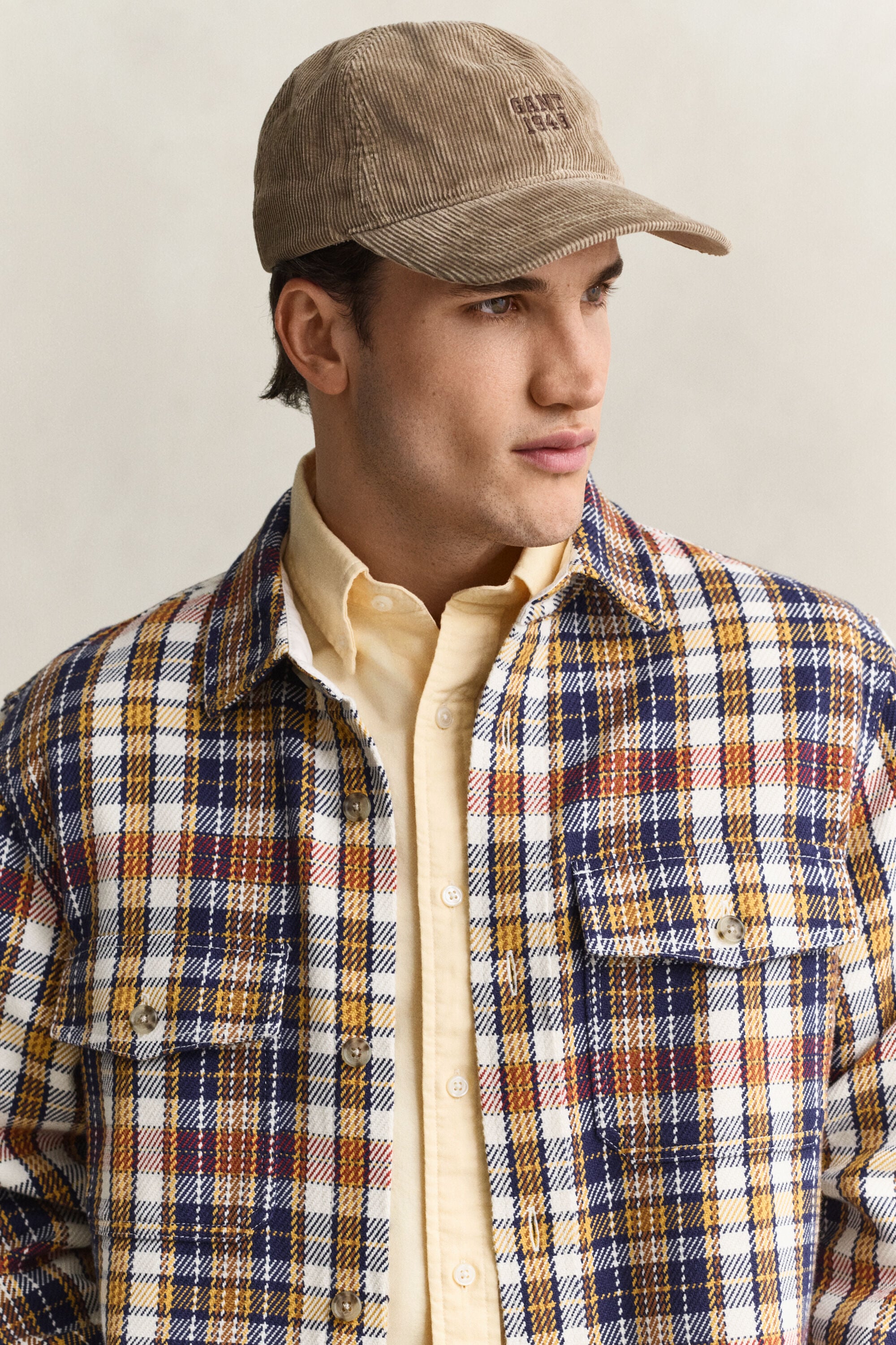 Sobrecamisa em sarja com padrão de xadrez