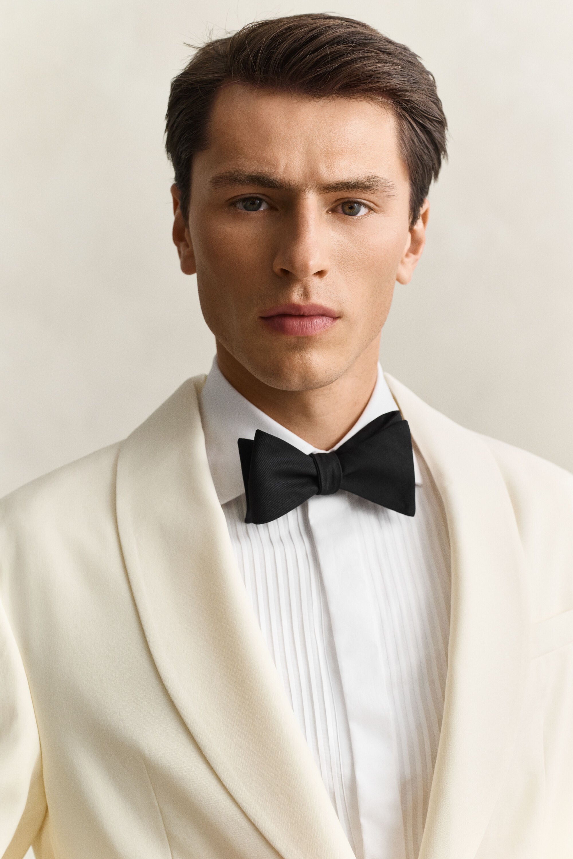 Casaco formal com colarinho largo estilo xaile