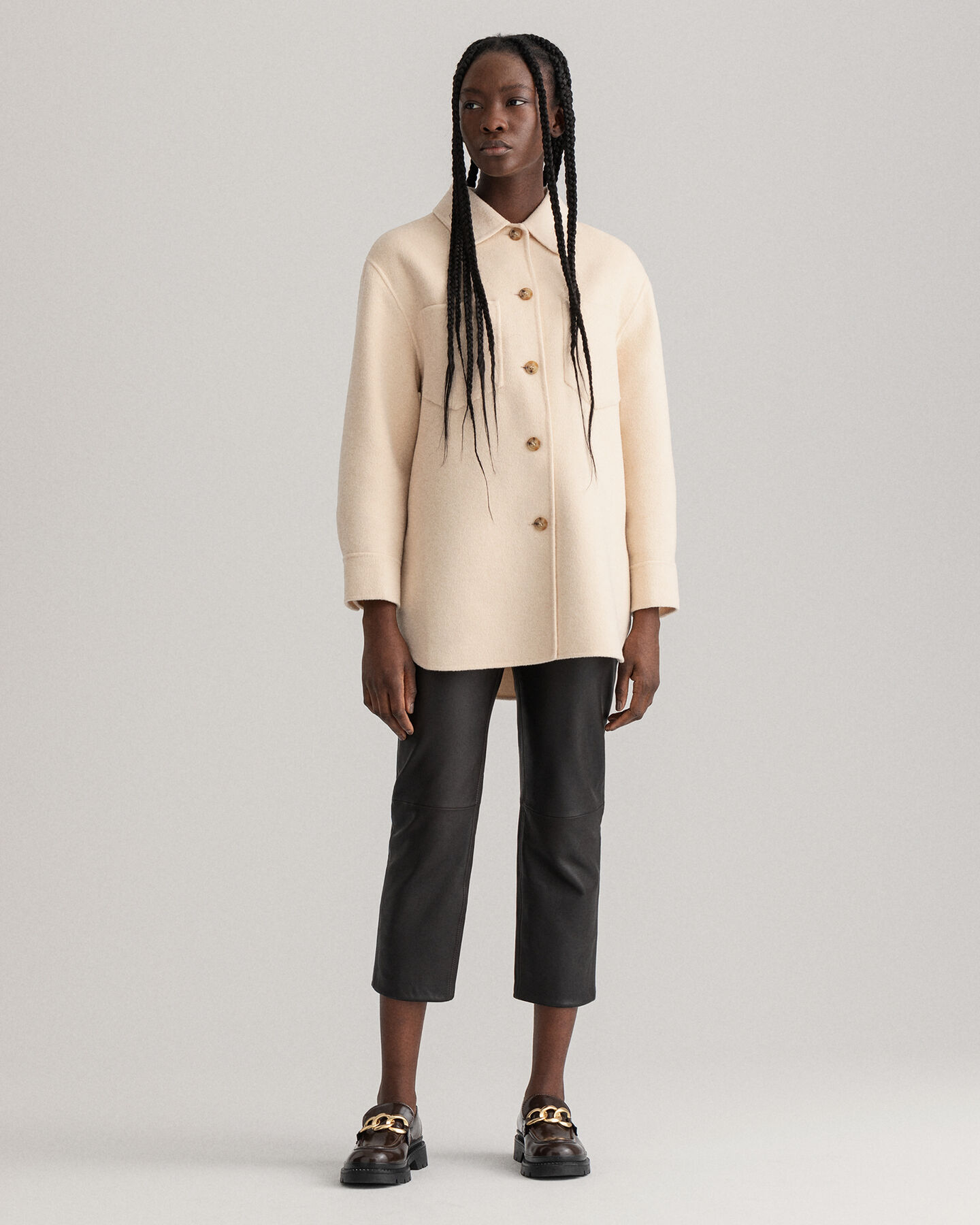 Casaco-camisa cosido &agrave; m&atilde;o