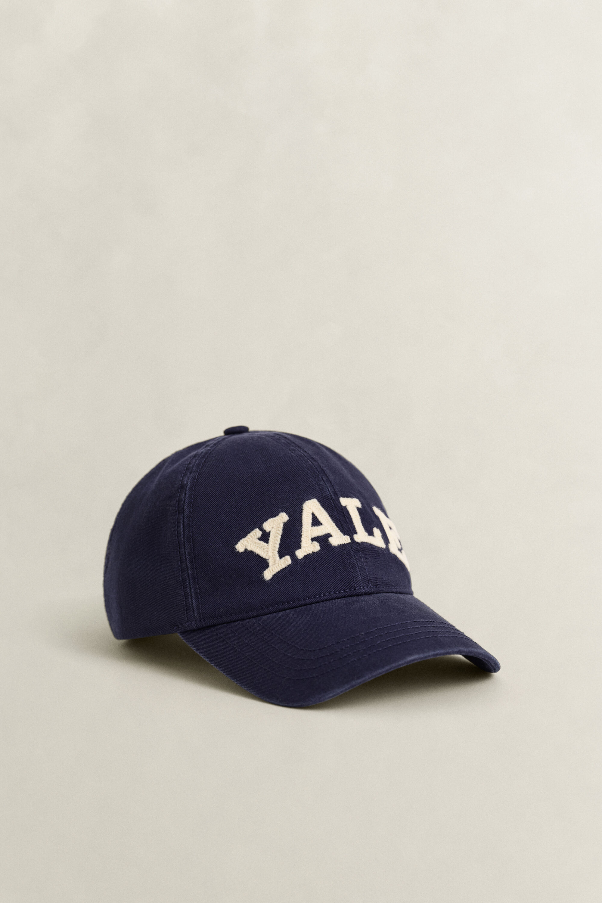 Boné em sarja de algodão Gant x Yale