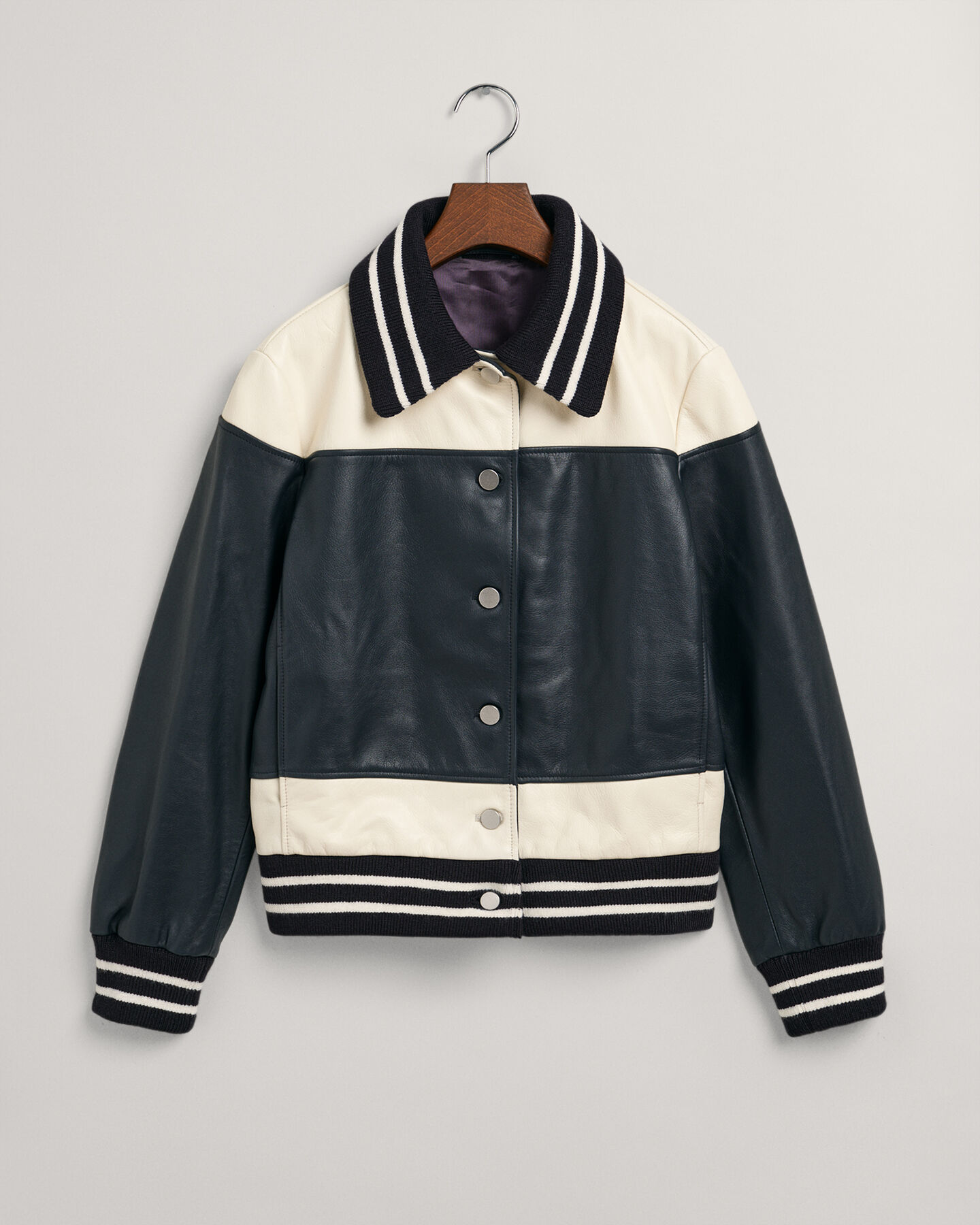 Casaco em pele com bloco de cor