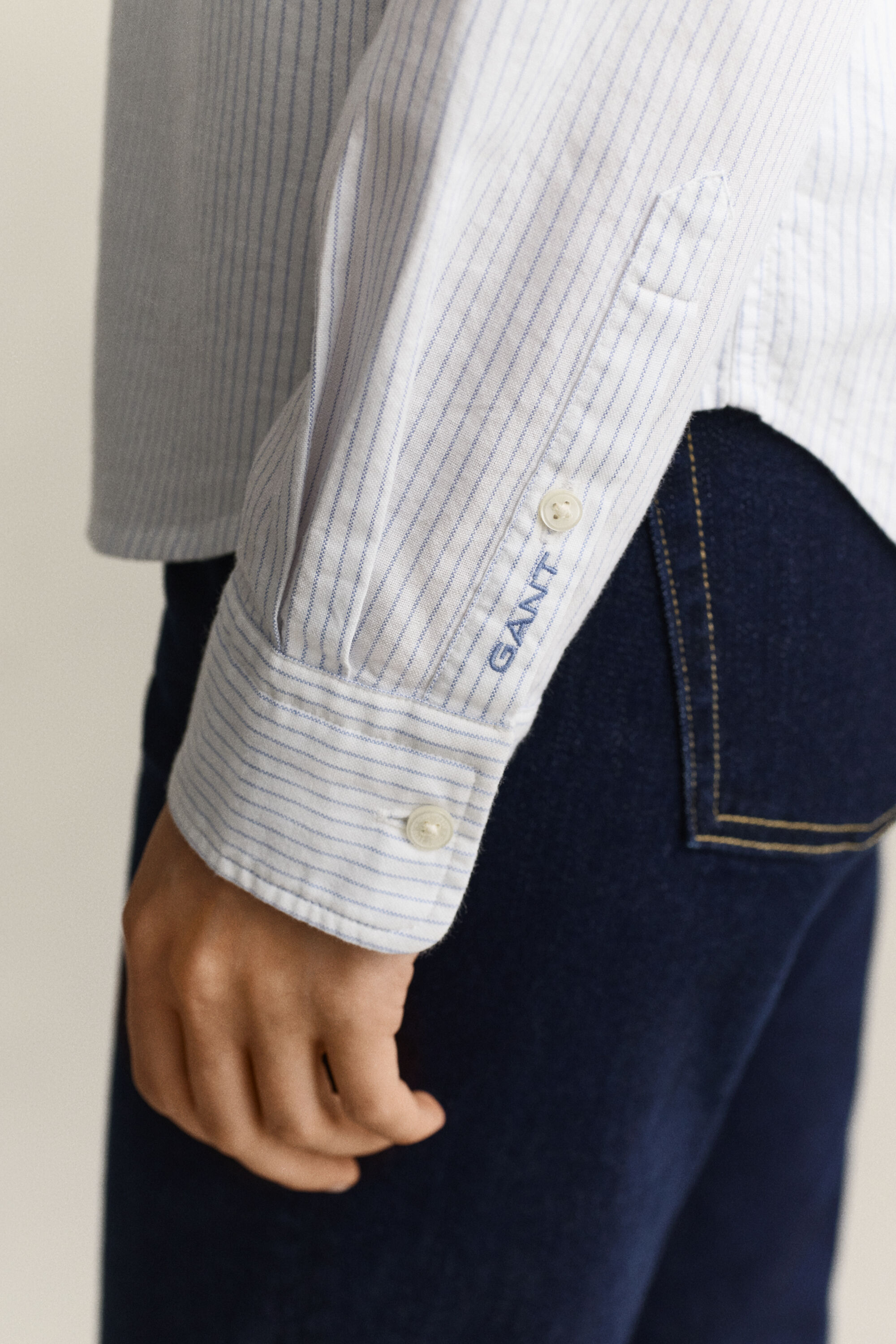 Camisa Oxford às riscas Gant x Yale