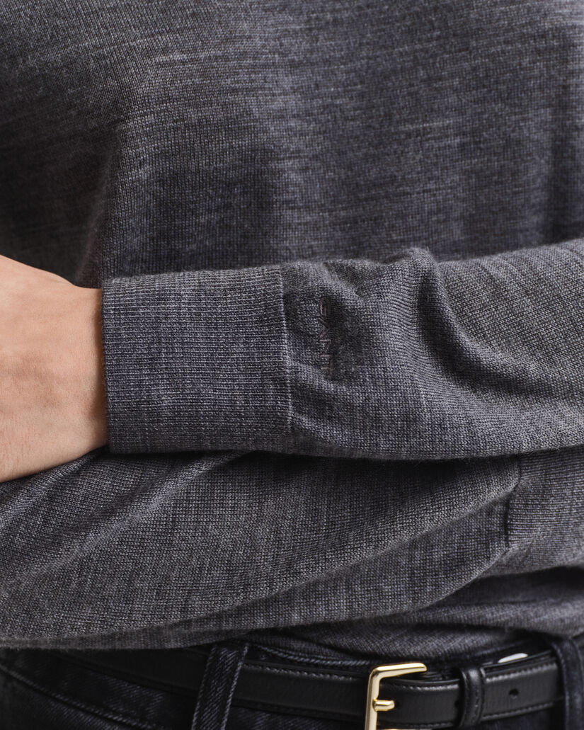 Camisola de gola alta em lã de merino extrafina