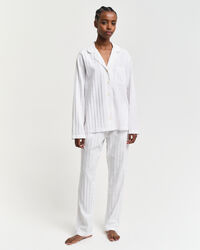 Caixa de presente com pijama