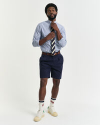 Calções chino em sarja e algodão relaxed fit