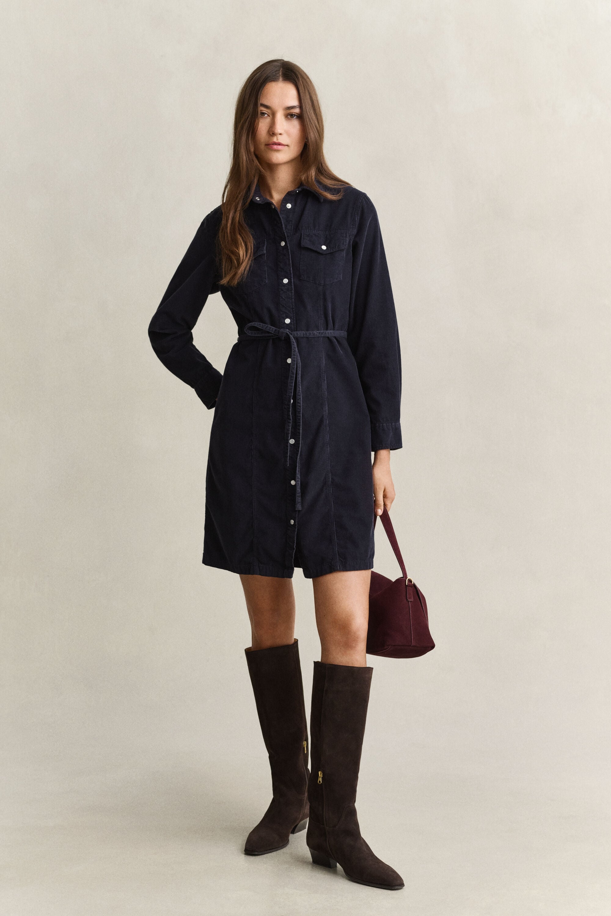 Vestido-camisa em bombazina com cinto