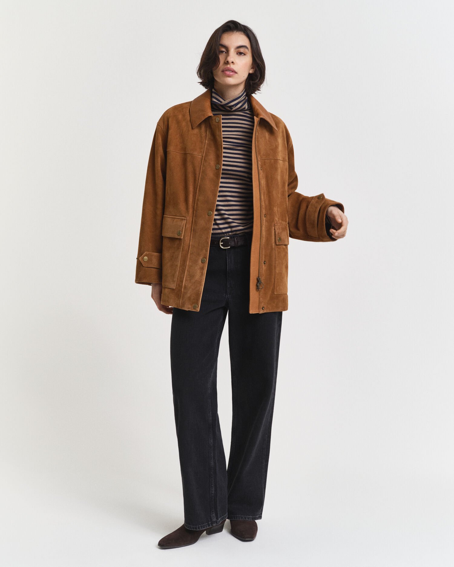 Top com gola alta em algodão leve às riscas