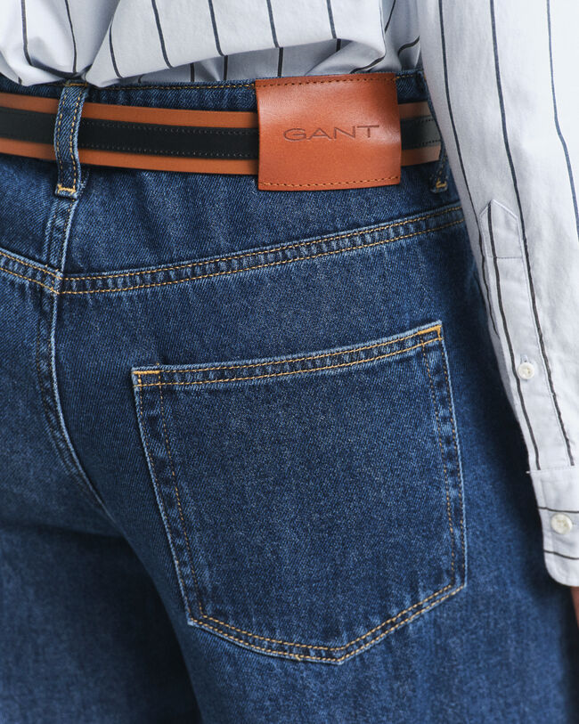 Calças de ganga com perna larga e cintura descida