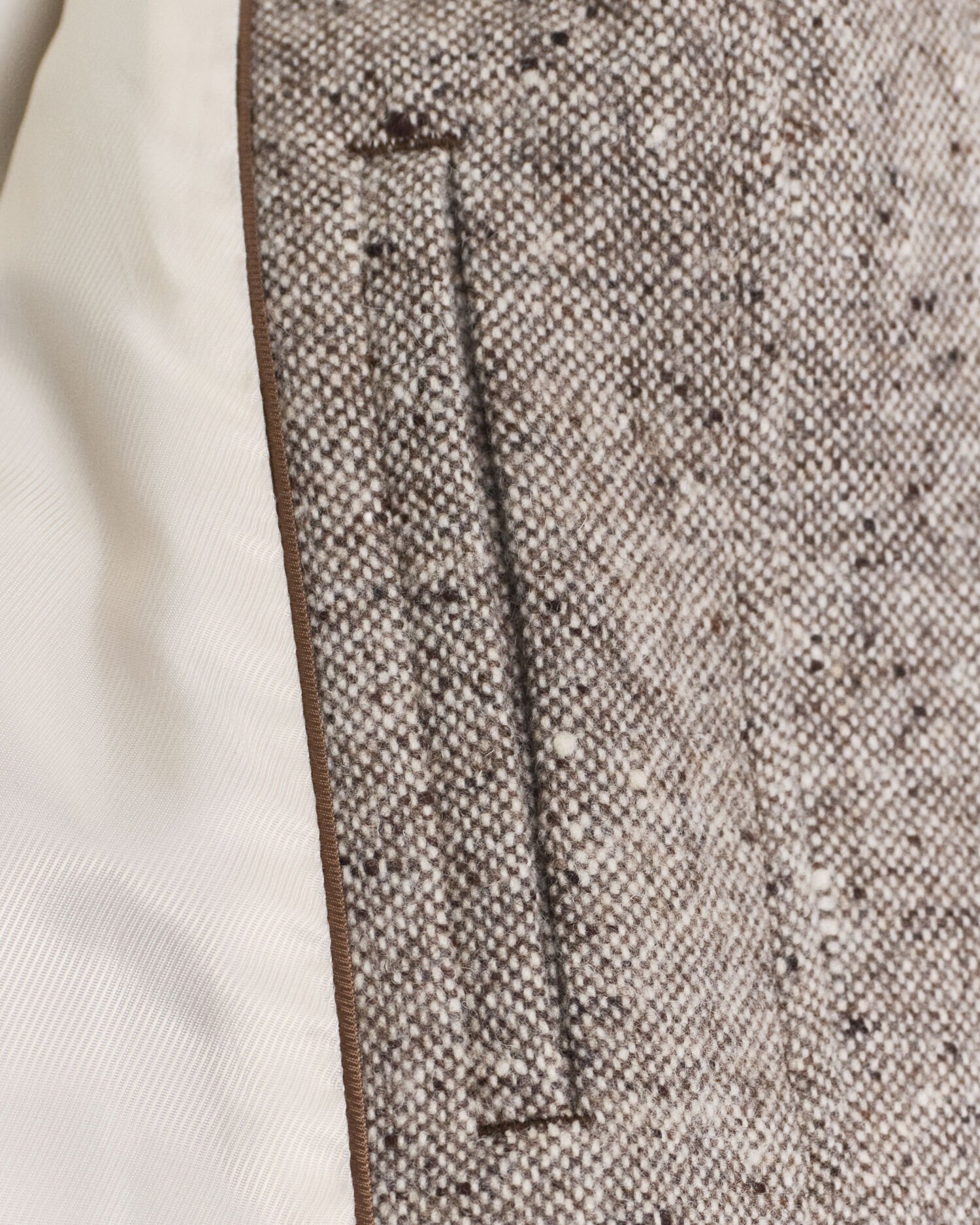 Casaco em lã com colarinho Contrast