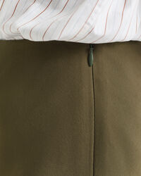 Saia de comprimento médio Fluid