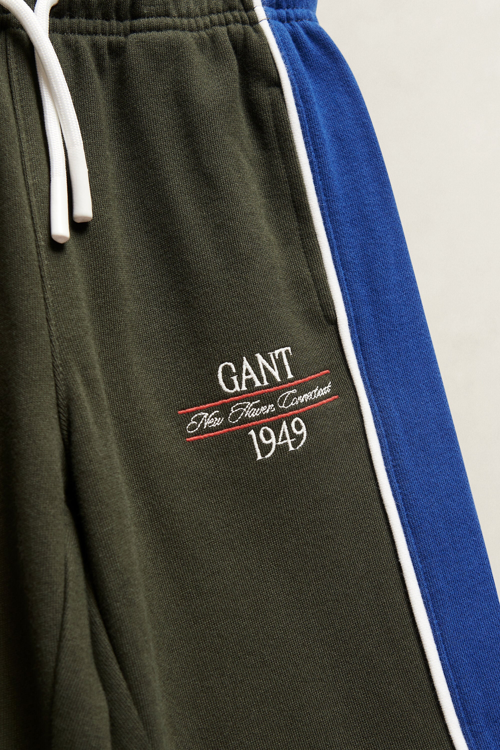 Conjunto de sweatshirt com meio fecho de correr e calças desportivas Boys