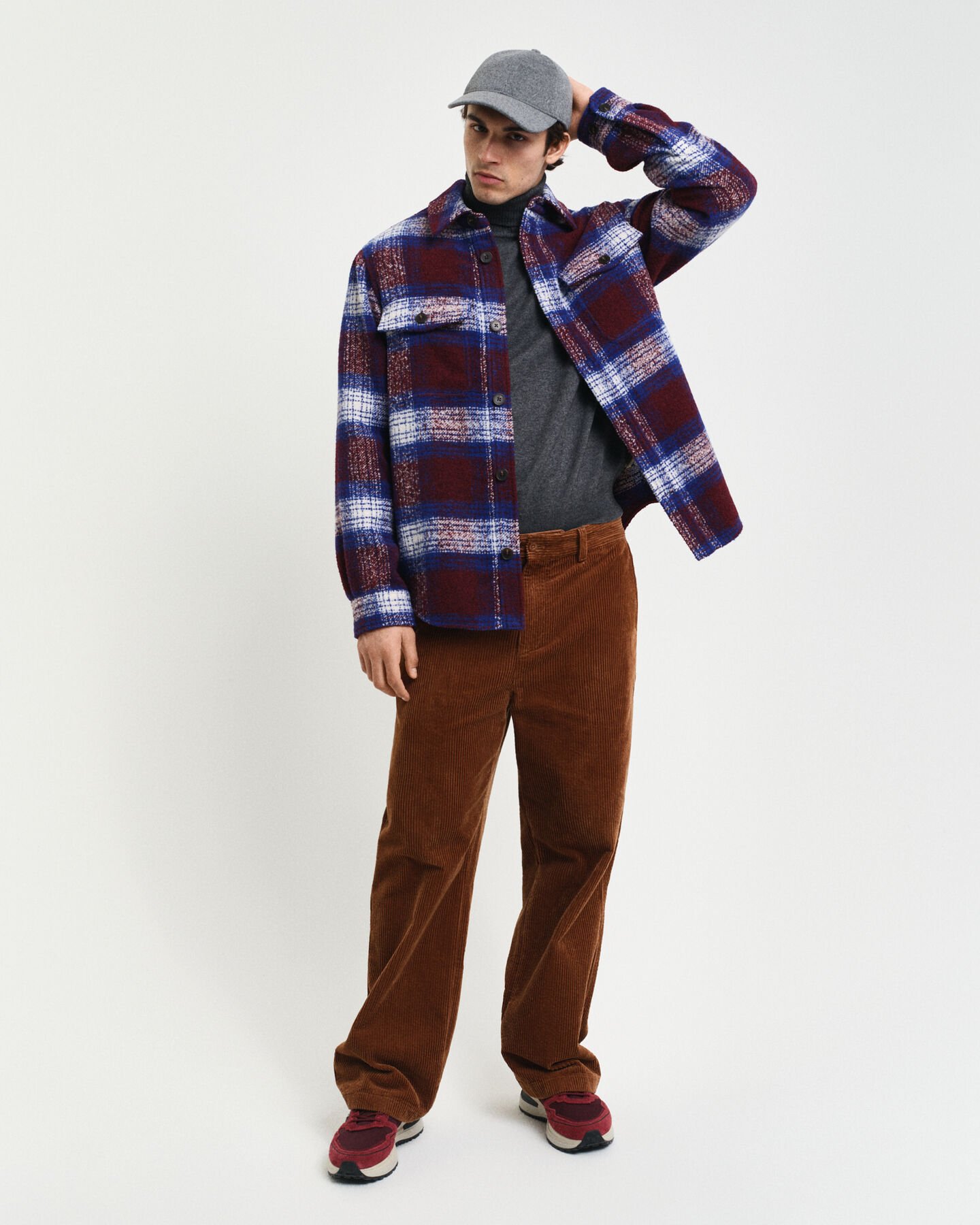 Camisola de gola alta em lã e algodão