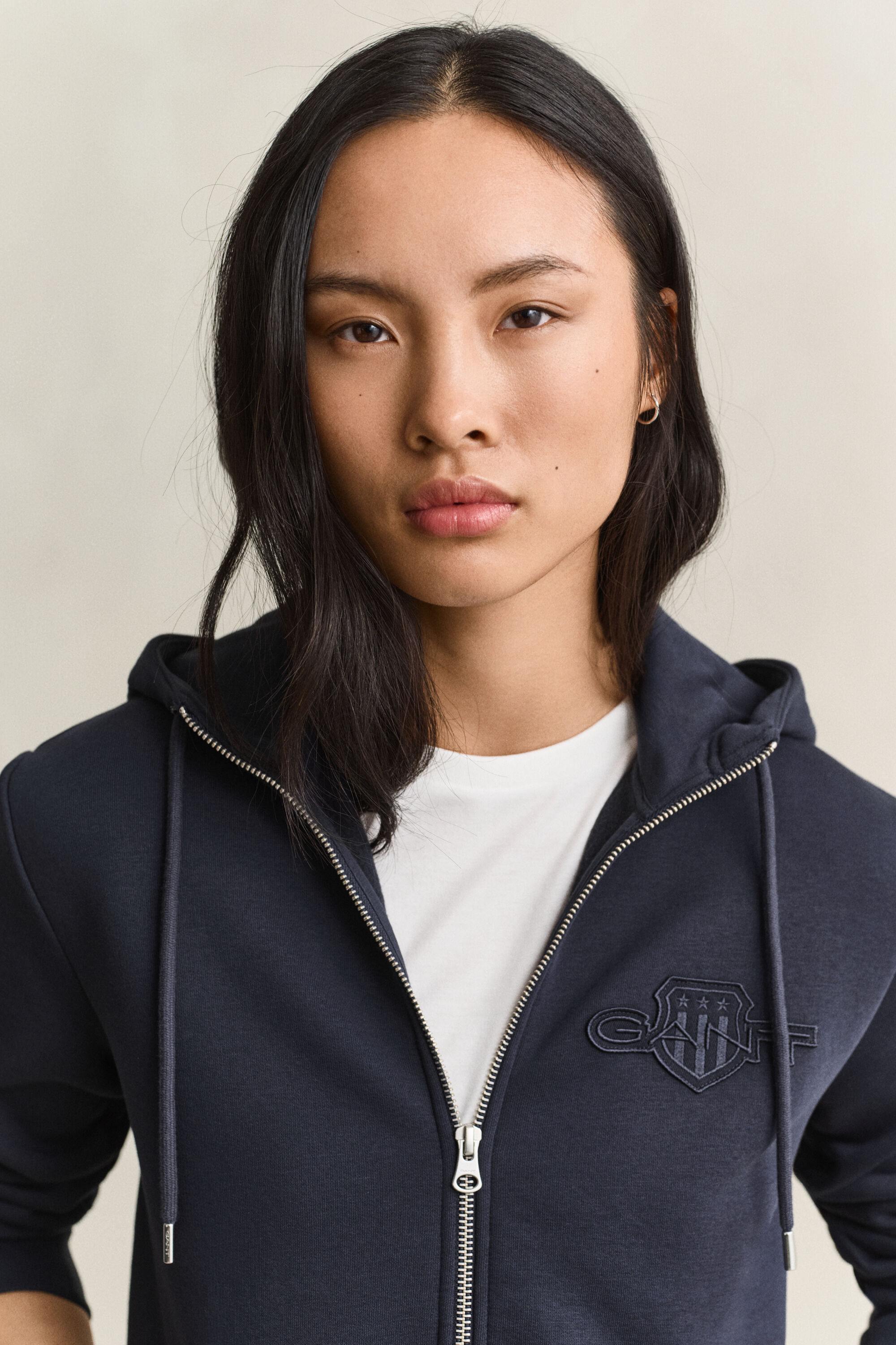 Sweatshirt com capuz e fecho Tonal Shield