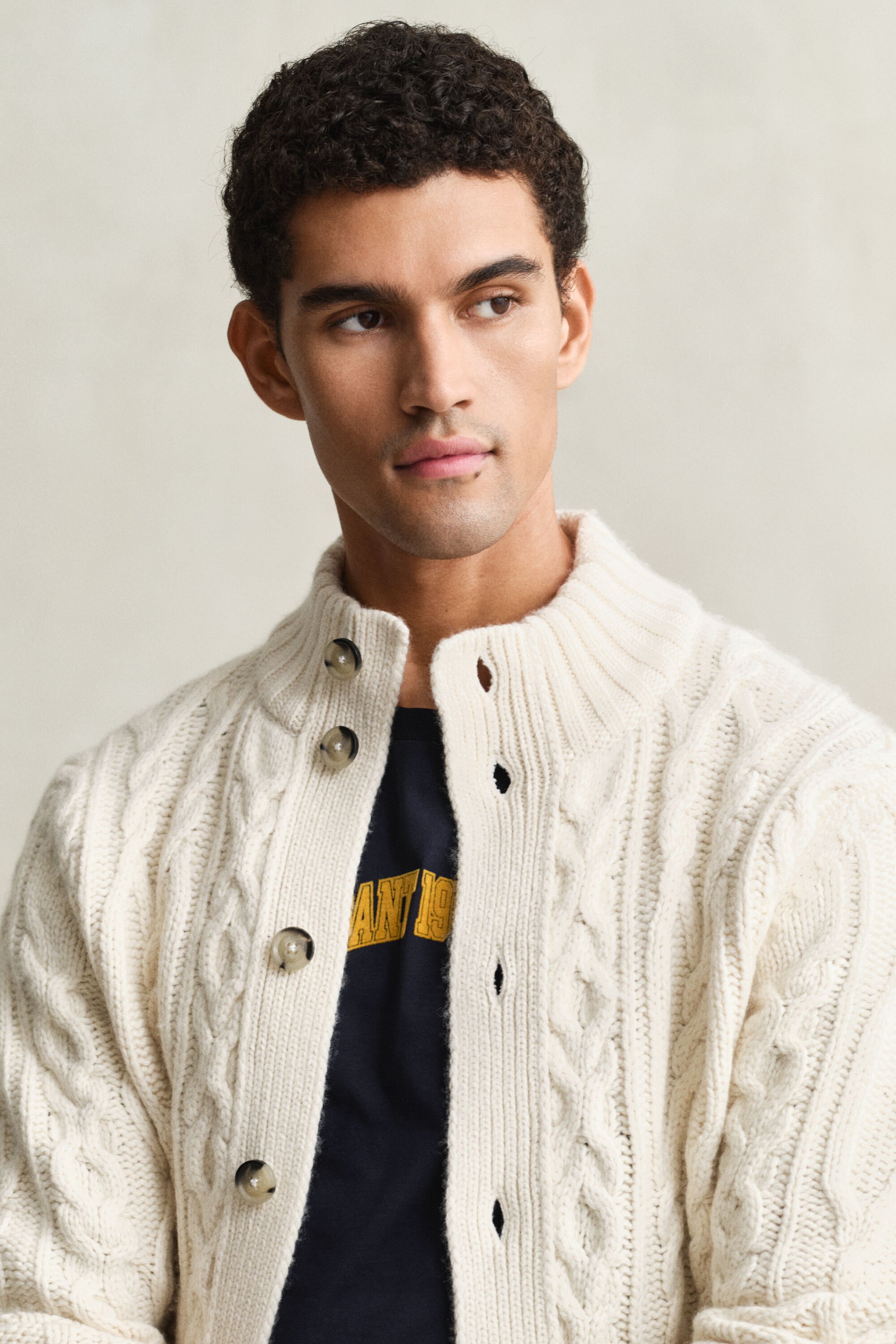 Casaco de malha entrançada