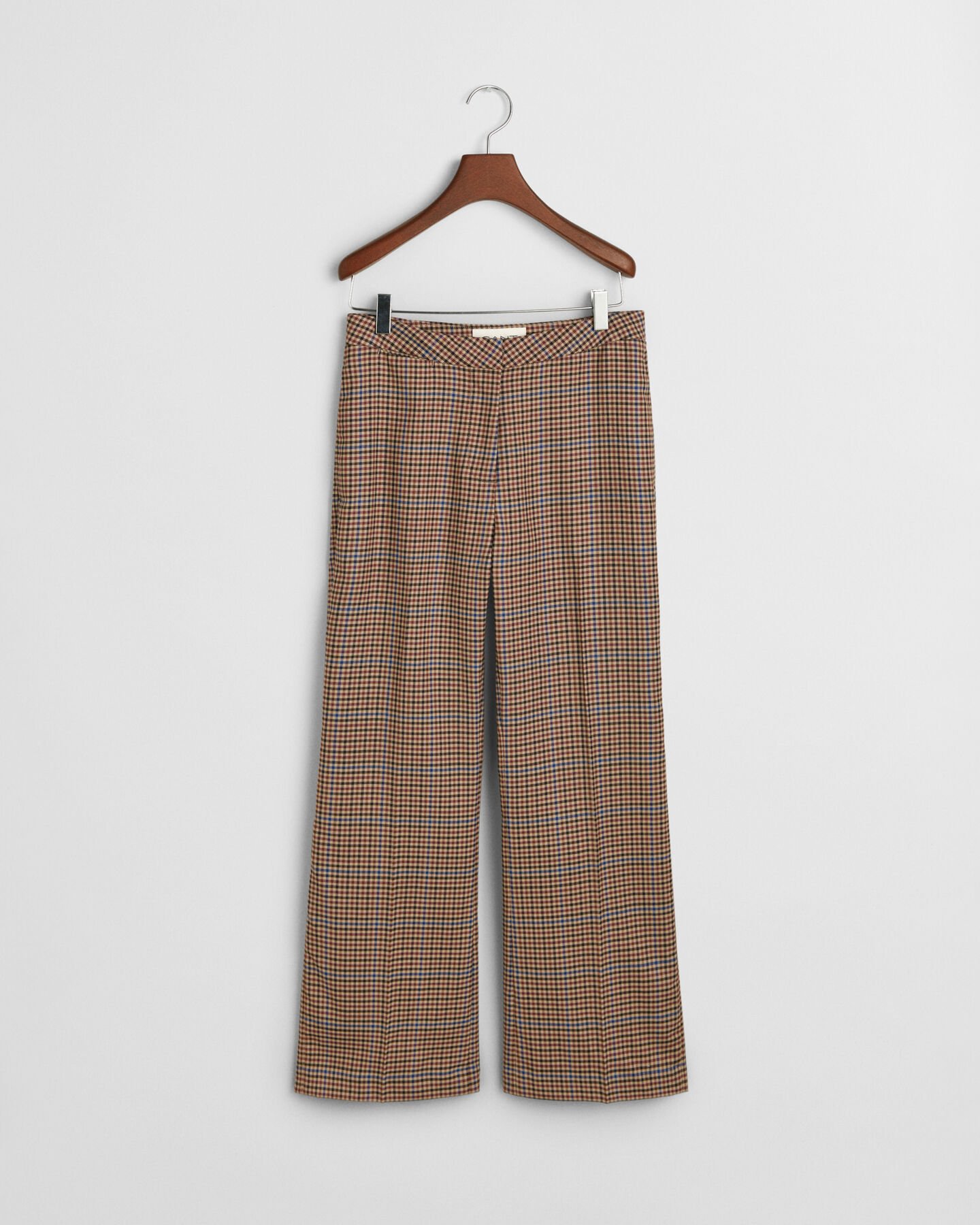 Calças pelo tornozelo