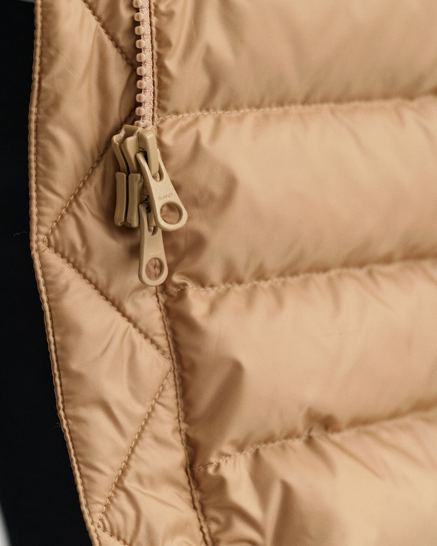 Sobretudo de penas leve