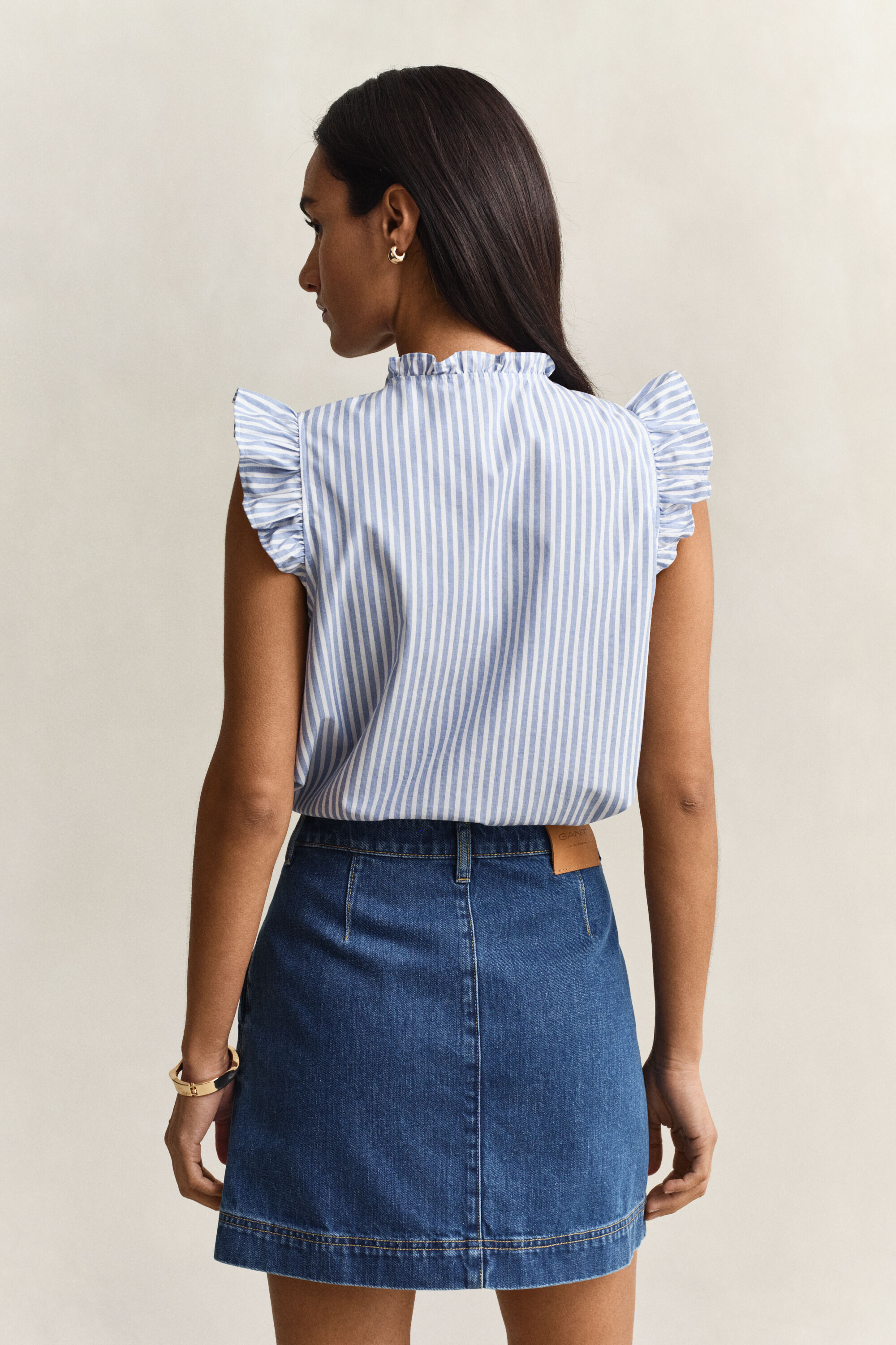 Blusa em algodão às riscas com folhos