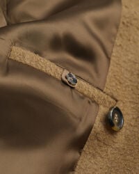 Sobretudo em lã com frente de trespasse