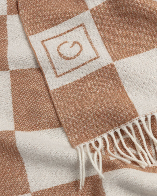 Cachecol em l&atilde; com padr&atilde;o de xadrez no mesmo tom