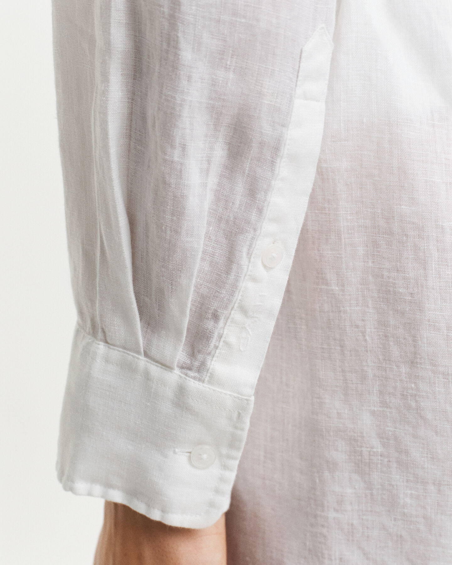 Vestido-camisa em linho com cinto